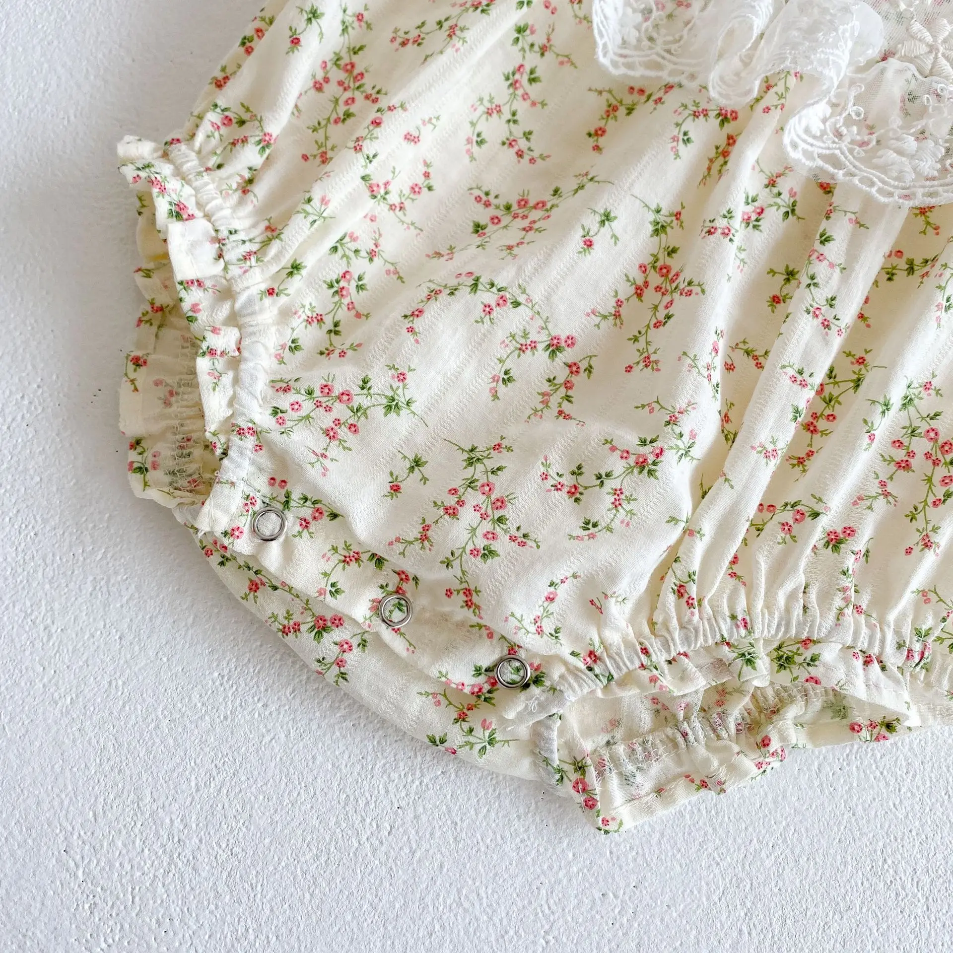 

Newborn Baby Bodysuits Sleeveless Summer Outerwear Toddler & Infant Floral Jumpsuits Caps Outfits Set 0-18M Children Cotton Wear