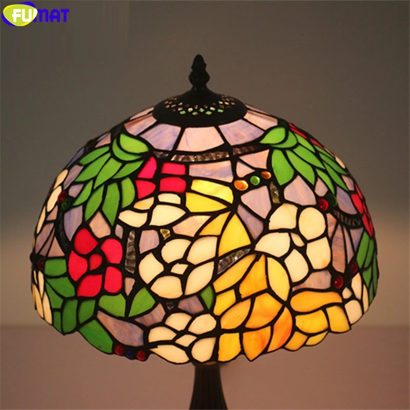 Goedkoop FUMAT Tiffany Bureaulamp Rode Roos Orchidee Geel Bloem Tafel Licht Handwerk Arts Home Decor 12 Inch Stained Glass E27 LED Legering