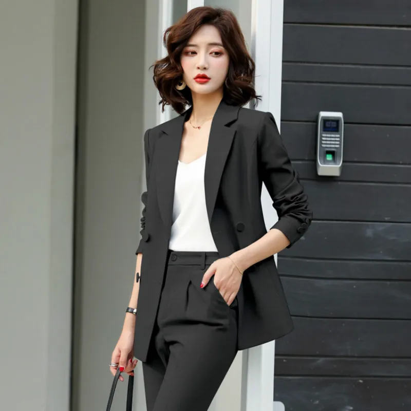 Женский костюм на осень и зиму новый с белым воротником деловое темпераментное