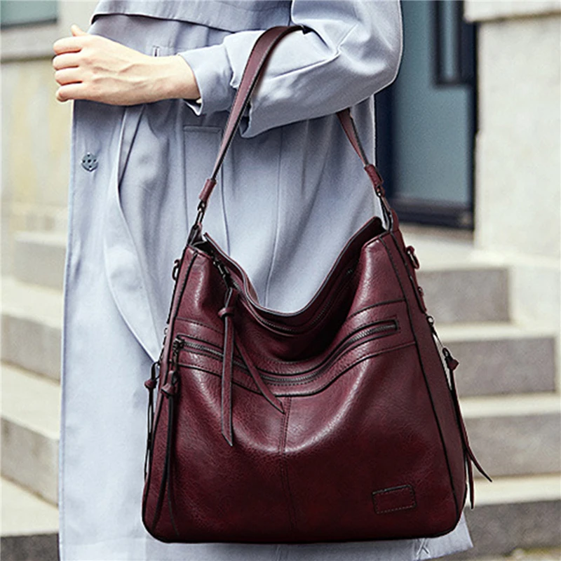 

2020 Retro Oil Wax Leather Women Casual Large Capacity Shoulder Bag Multi-function Fashion Pu Tassels Decor Tote Bag