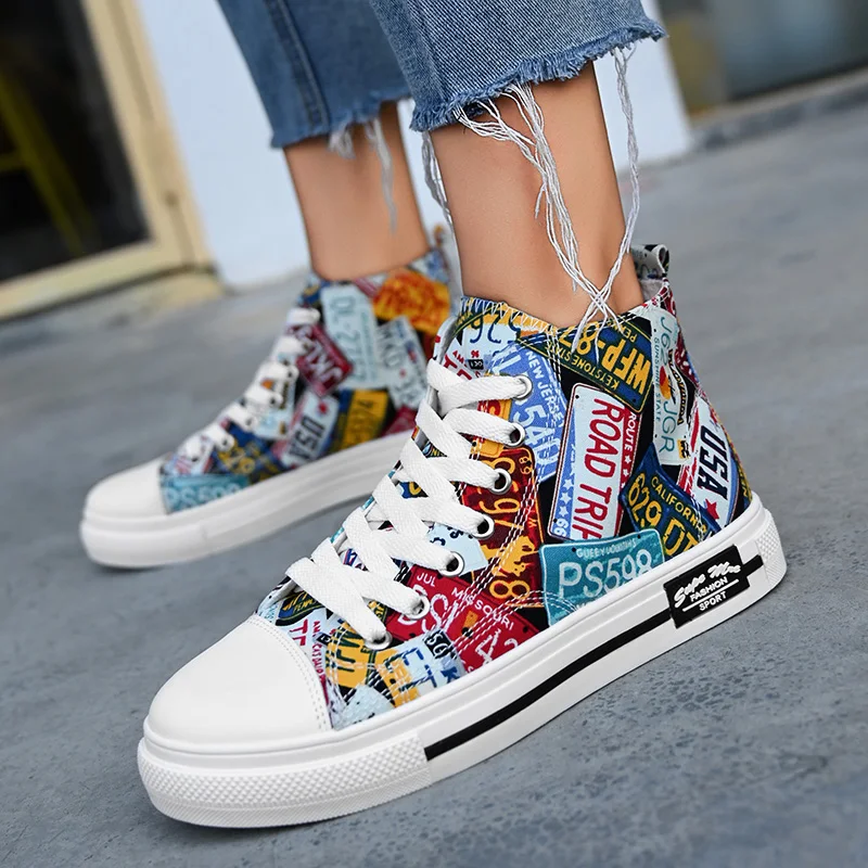 Fashion Sneakers Men Canvas Shoes Breathable Cool Street Graffiti Shoes Lovers Comfortable Shoes Flats Casual Vulcanized Shoes