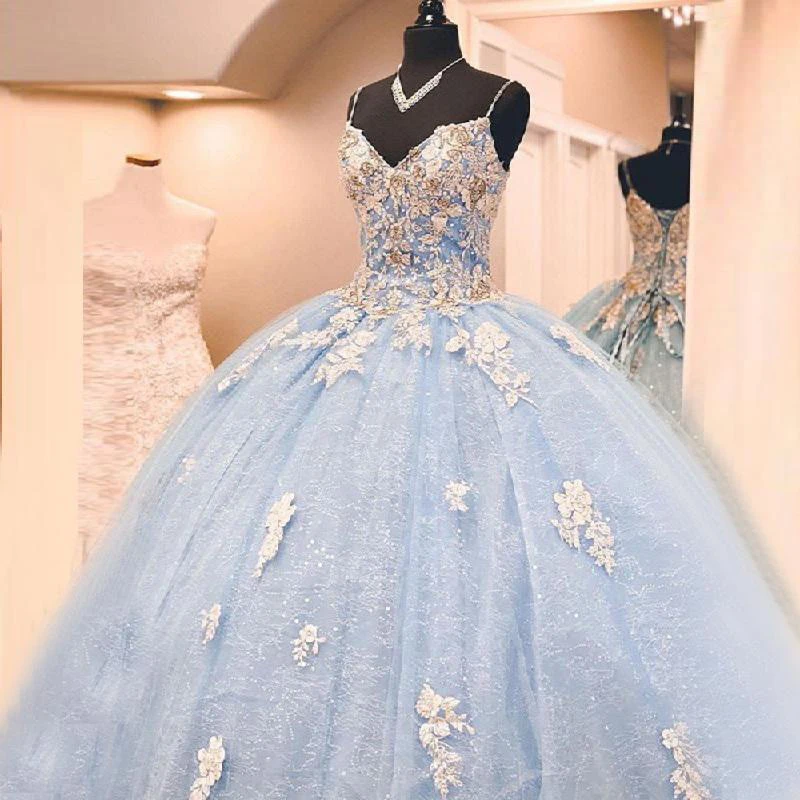 

Light Blue Embroidered Beaded Quinceanera Dresses Spaghetti Straps Backless Tulle Lace Sweet 16 Dress Long Occasion Party Wear