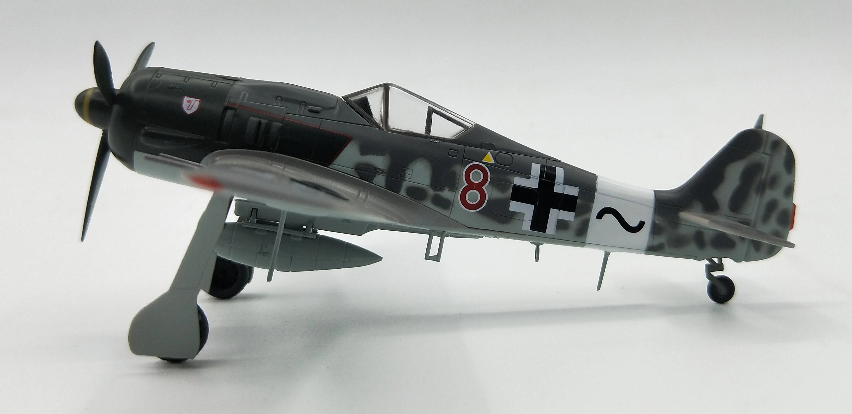 Модель готовой продукции Trumpeter 1/72 German fw190 A-8 fighter 36364 |