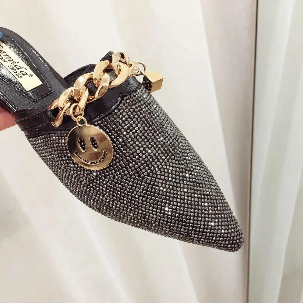 

Pointed Toe Half Slippers Female Summer Wear 2020 New Fashion Rhinestone Lazy Flats Sandals Casual Slippers Metal Chain Slides
