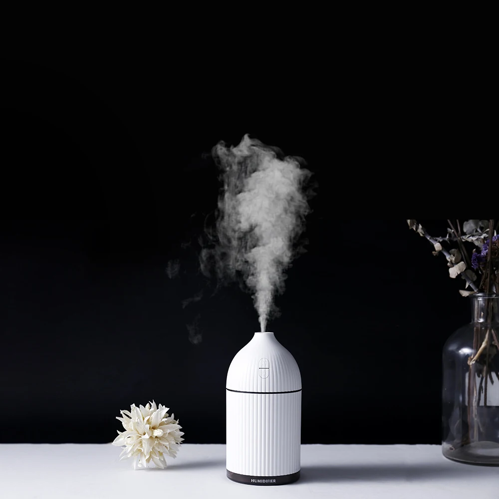 

Mini USB Air Humidifier Ultrasonic Mute Aromatherapy Essential Oil Diffuser Home Office Bedroom Sprayer