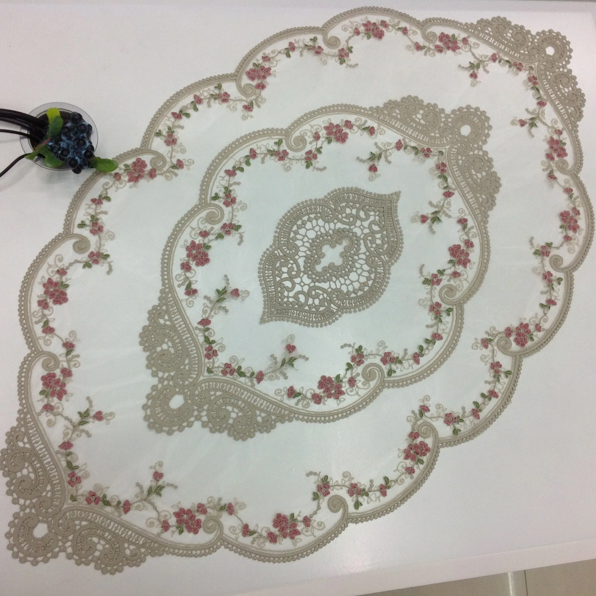 

Embroidery tea table dinning table sofa decorative mat embroidery patch