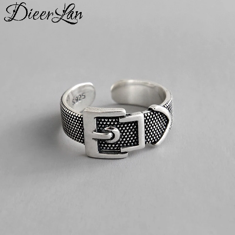 

Женское кольцо из серебра 925 пробы, с большим ремнем