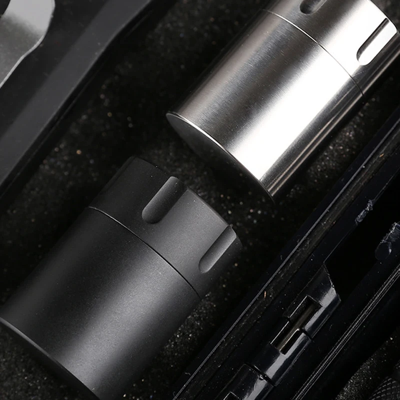 Маленькие черные водонепроницаемые бутылки для чая из титанового сплава