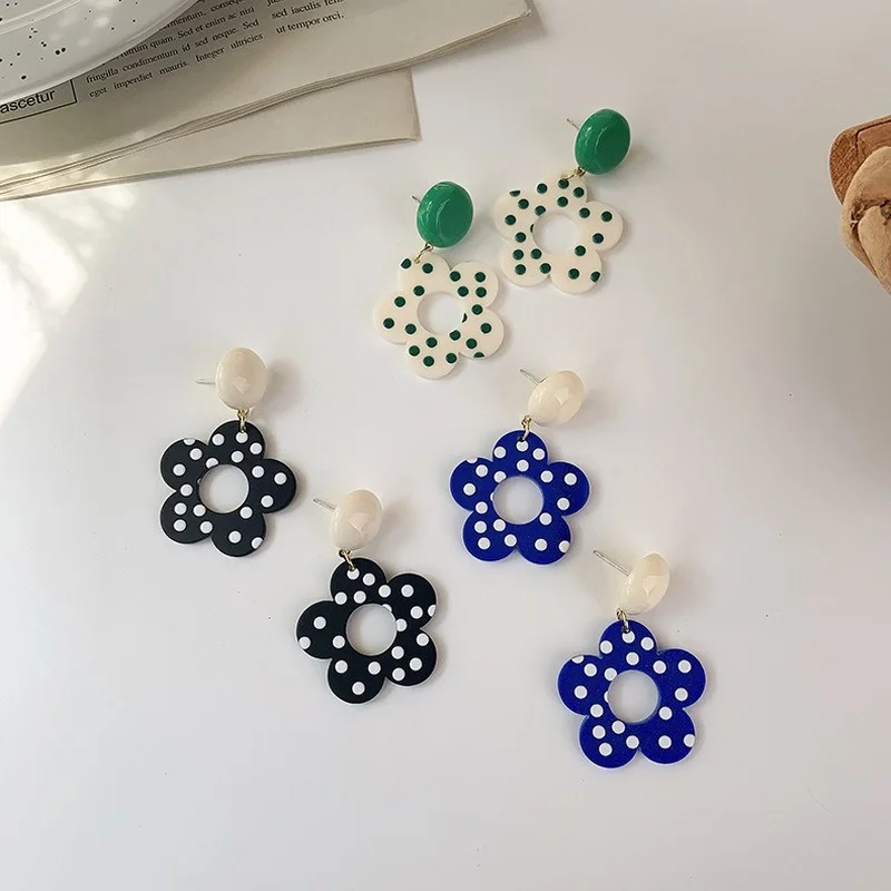 

Minar Trendy Colorful Hollow Out Flowers Dangle Drop Earring for Women Sweet Polka Dot Resin Arcylic Hanging Earring Jewelry