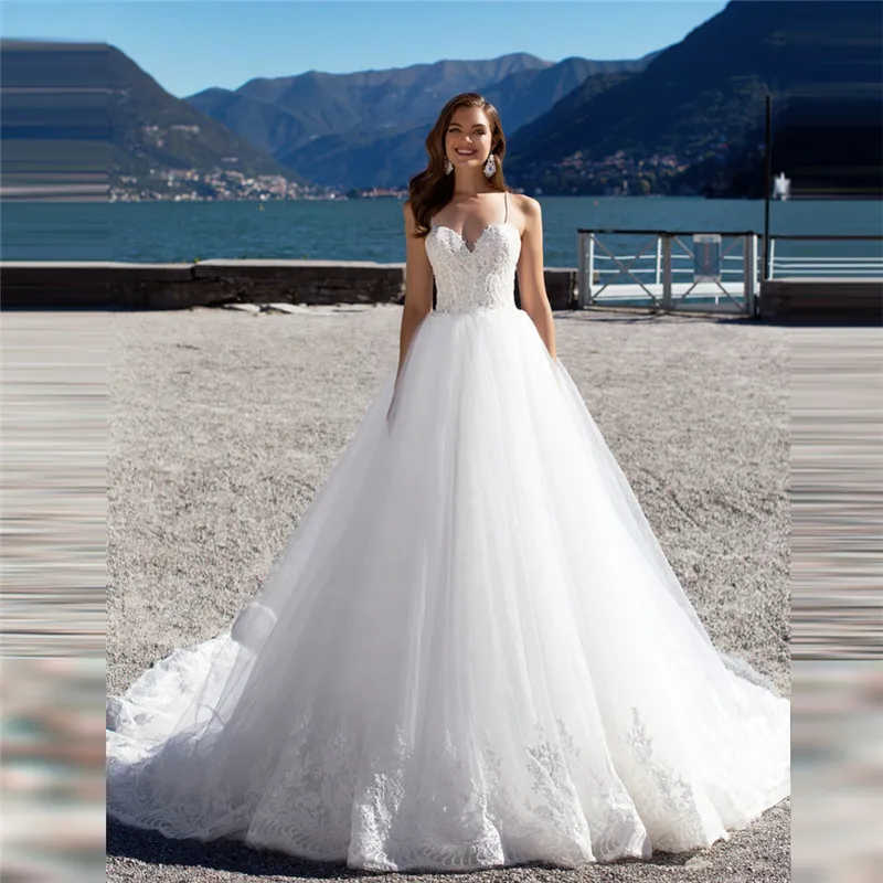 

2021 Sexy Spaghetti Strips Ball Gown Wedding Dresses Lace Appliques Princess White Garden Bridal Gowns Formal For Wedding Wear