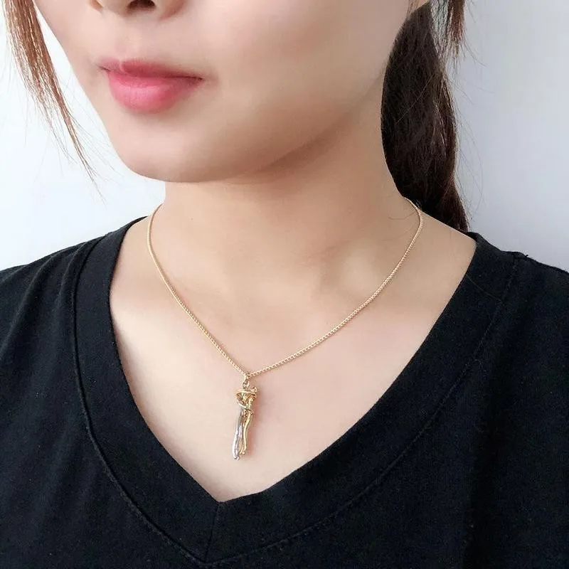 

Affectionate Hug Necklace Men Women Necklaces Valentine's Day Gift
