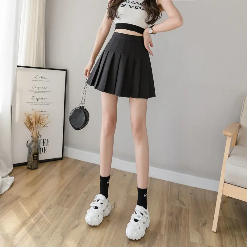 

High waisted and versatile pleated skirt with safety pants new style skirt college style A-size slim JK short skirt looks thin