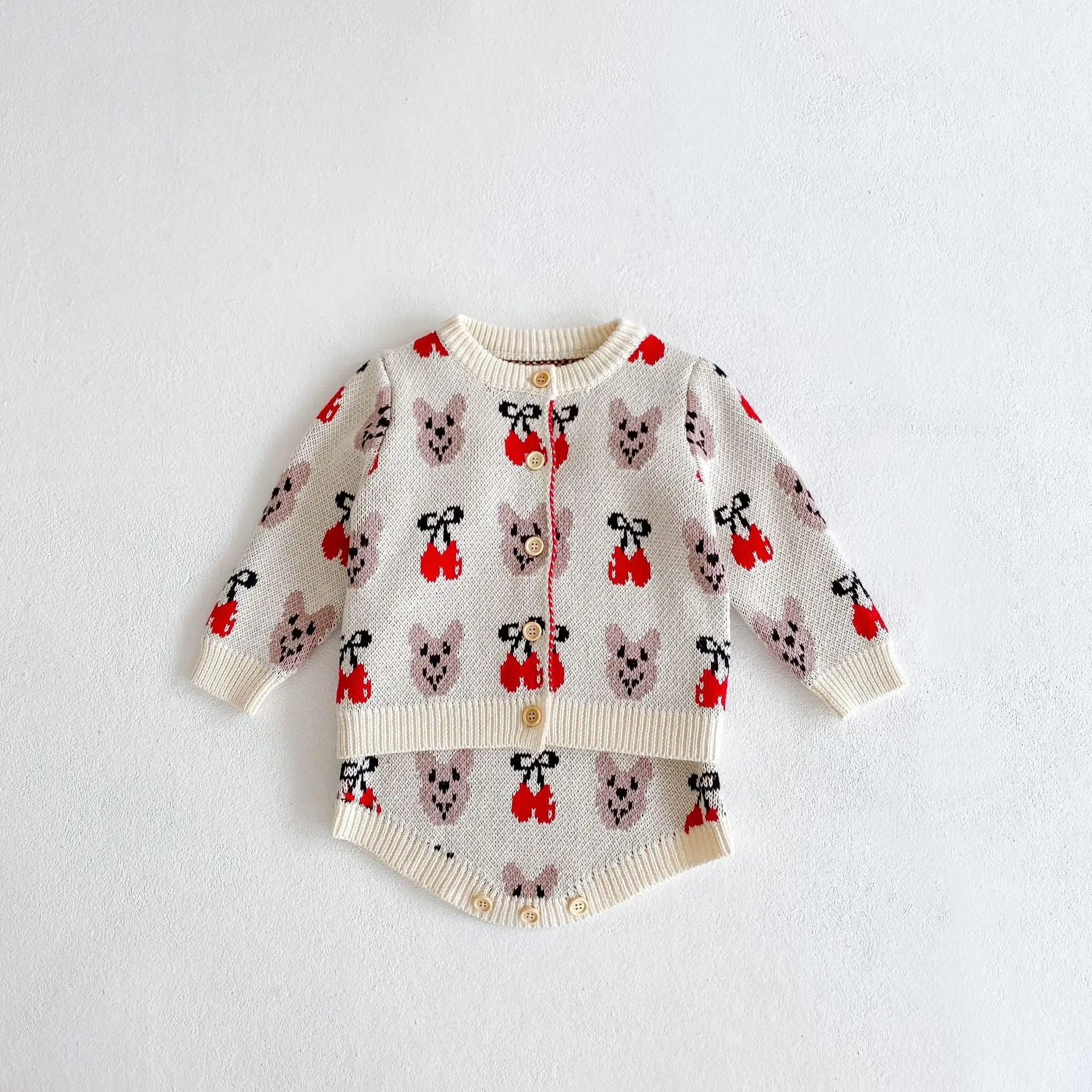 

Весенний свитер для младенцев bobotcnцелей 2022, хлопковые топы для мальчиков и девочек с изображением медведя Вишни из мультфильма