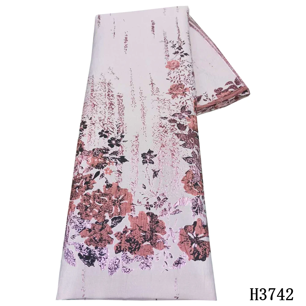 Жаккардовое кружево для свадебного платья золотистое Африканское 2020