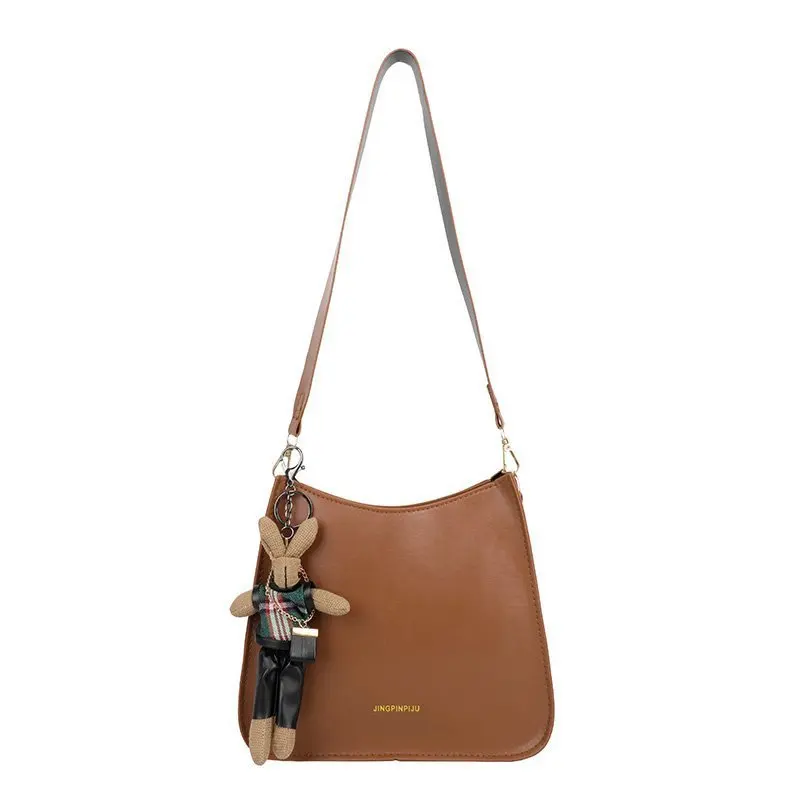 

Hong Kong style retro ladies shoulder armpit new fashion foreign style net red large capacity messenger bag