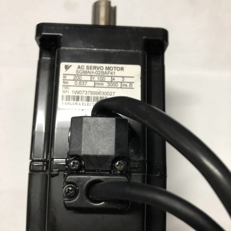 

Used Tested Working SGMAH-02BAF41 AC SERVO MOTOR