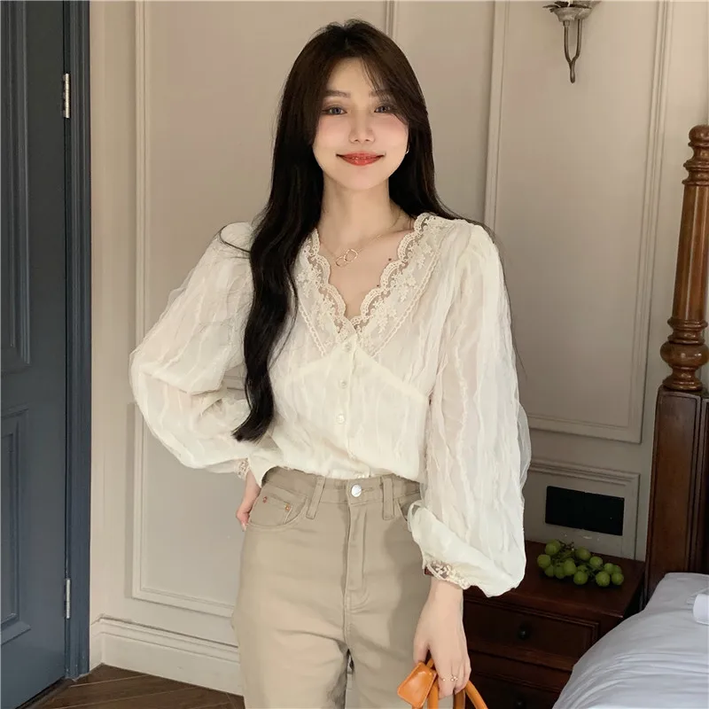 

Sweet Style Buttons Folds Lace V-Neck Puff Sleeve Crop Top Camisas Mujer Women Blouses Ins Aesthetic Clothes Autumn New 2021