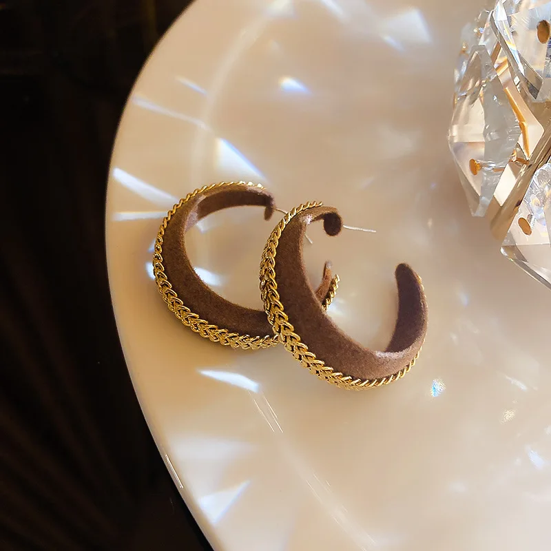 

Minar Retro Royal Bue Brown White Color Circle Earrings for Women Gold Color Chunky Chain C Shape Hoop Earrings Pendientes 2021