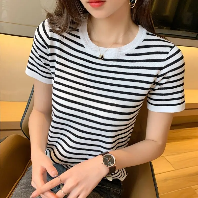 

Ice silk T-shirt women's Short Sleeve Striped Sweater loose and thin top large women's 2021 new T-shirt