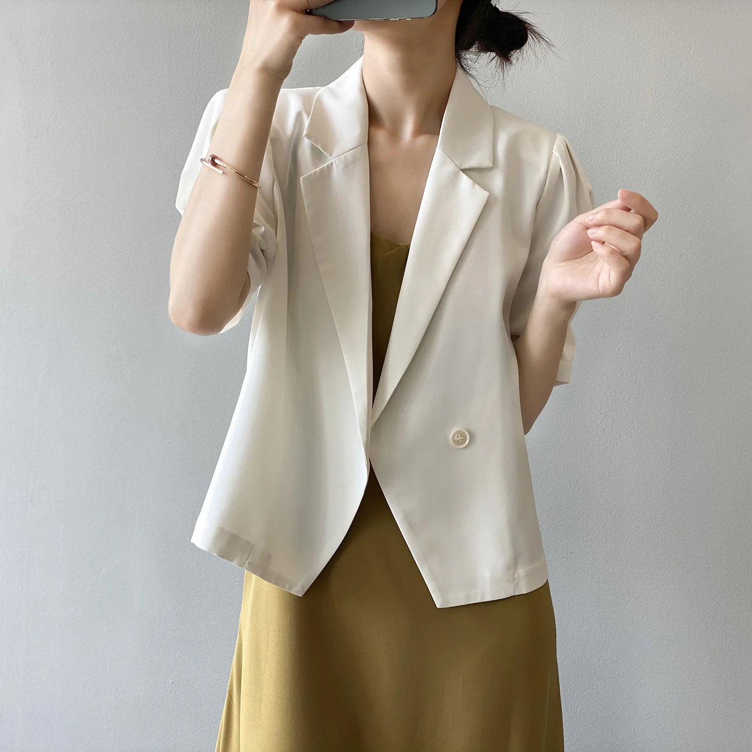 

2021 summer new women's short-sleeved suit female Korean version loose and thin one button short short jacket
