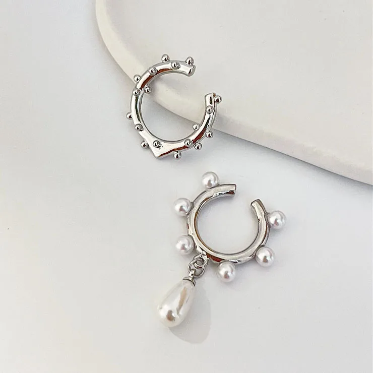 

No Piercing Silver Color Metal Pearl Beads Inlaid Two Pieces Set Of Ear Clip Earrings For Women Charms Ear Jewelry Accessory