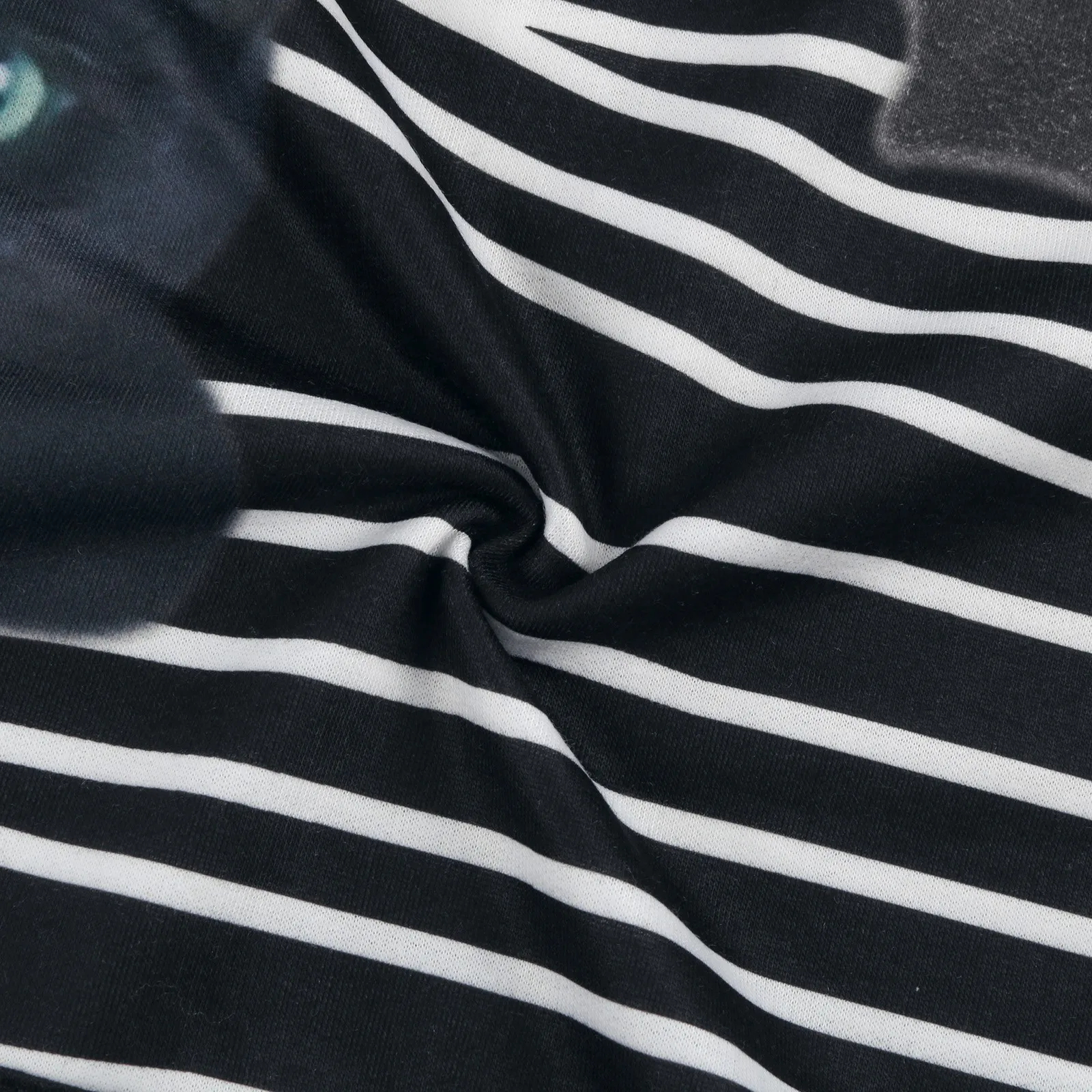 

New Women's Loose Stripe Cat Delicate Black Hooded Long-Sleeved Sweatshirt Fashion Street New Style For Winter Dames Trui