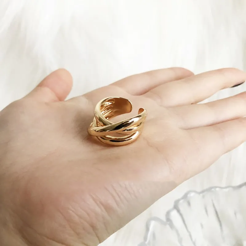 2019 новый корейский геометрической формы простой многослойная дырчатыми