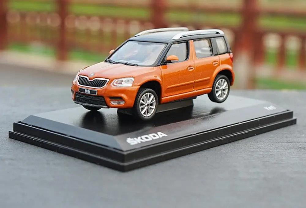 

1/43 Scale Volks_wagen Skoda Yeti SUV Orange Diecast Car Model Collection