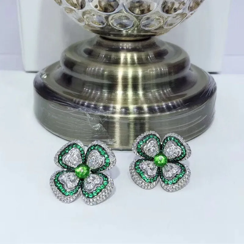 

Дизайнерские серьги для вечерние с искусственным цирконием 3A