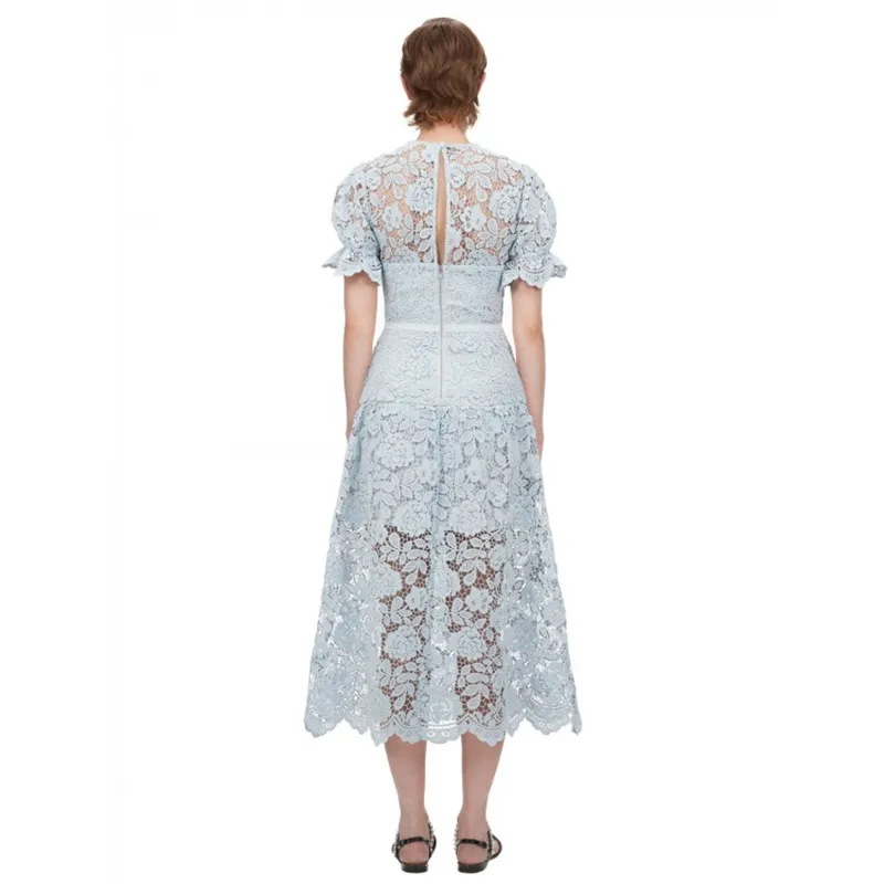 Женское винтажное кружевное платье голубое ажурное элегантное трапеция средней