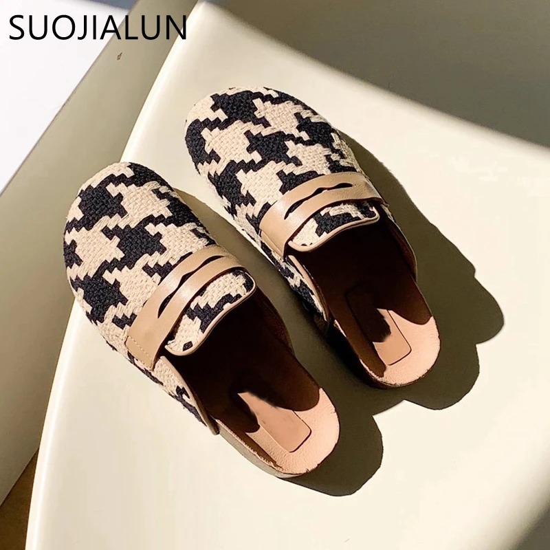 SUOJIALUN Houndstooth Pattern Mule Shoes: Round Toe Slippers for Outdoor Activities image 5