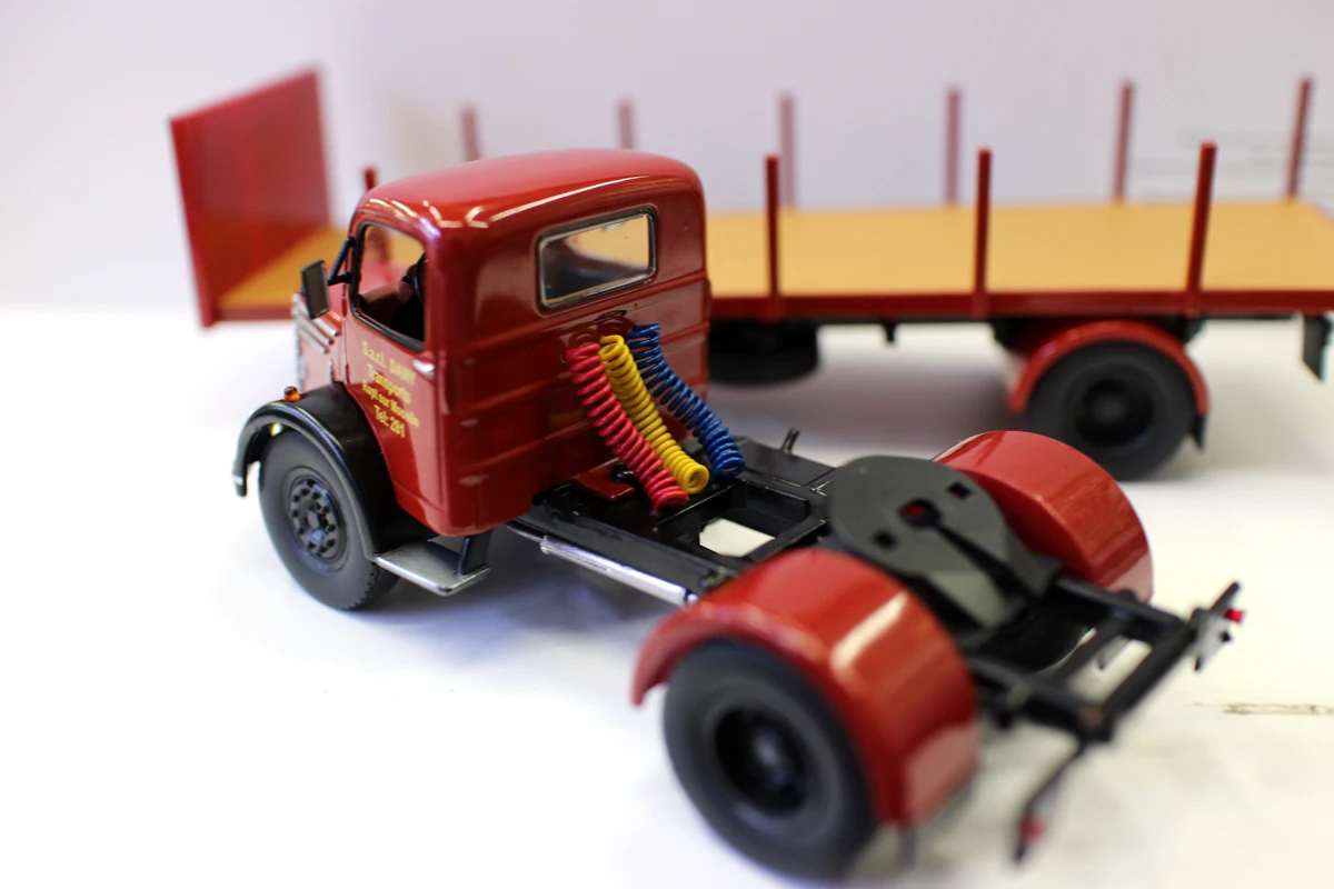 Ixo alтая весы 1/43 Грузовик Трейлер Винтаж UNIC ZU 42T 1956 DANY транспортирует деревянный