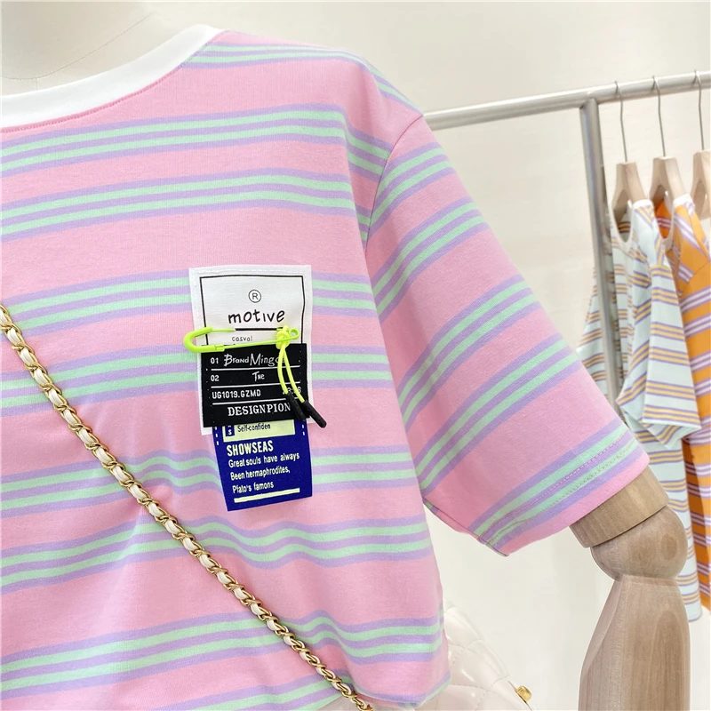 

2021 Summer New Korean Rainbow Striped Labeling Ladies Tees Loose Round Neck Short Sleeve T-shirt Women Round Neck Pullover Top