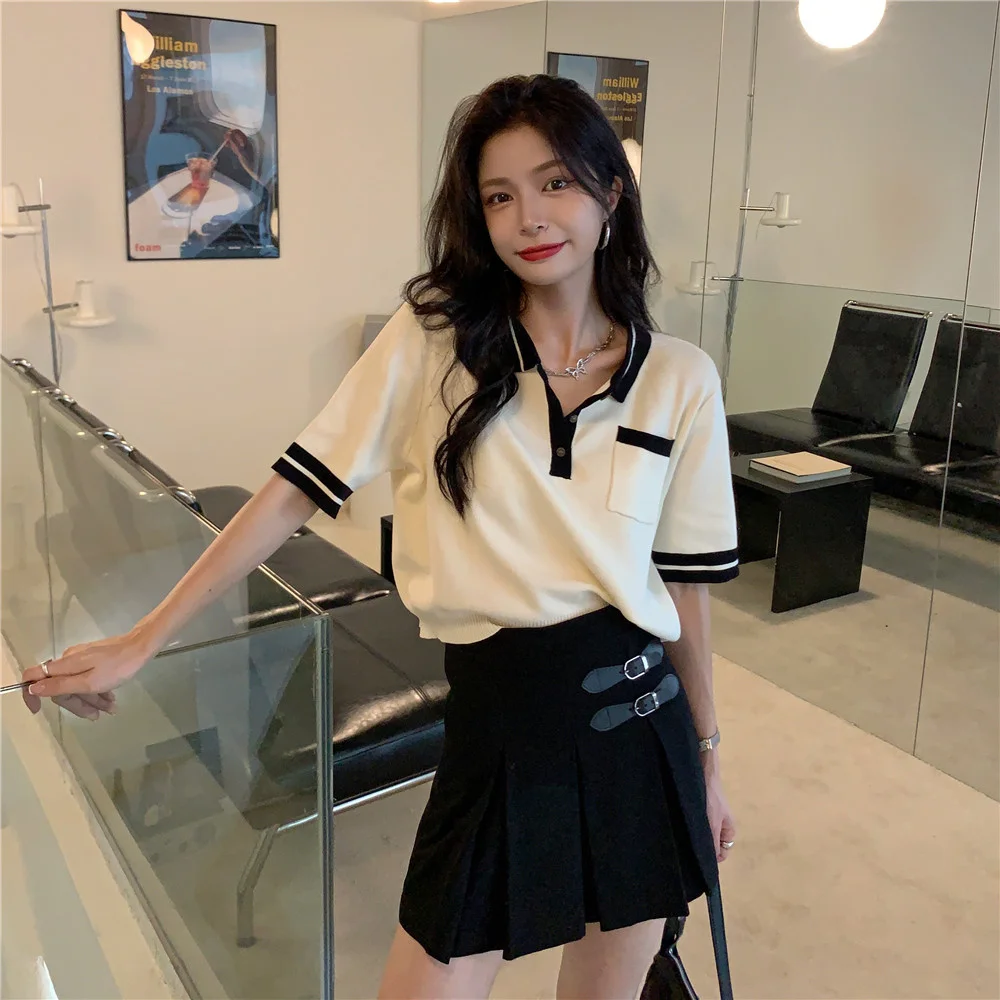 Женская трикотажная футболка с коротким рукавом и воротником-поло | одежда