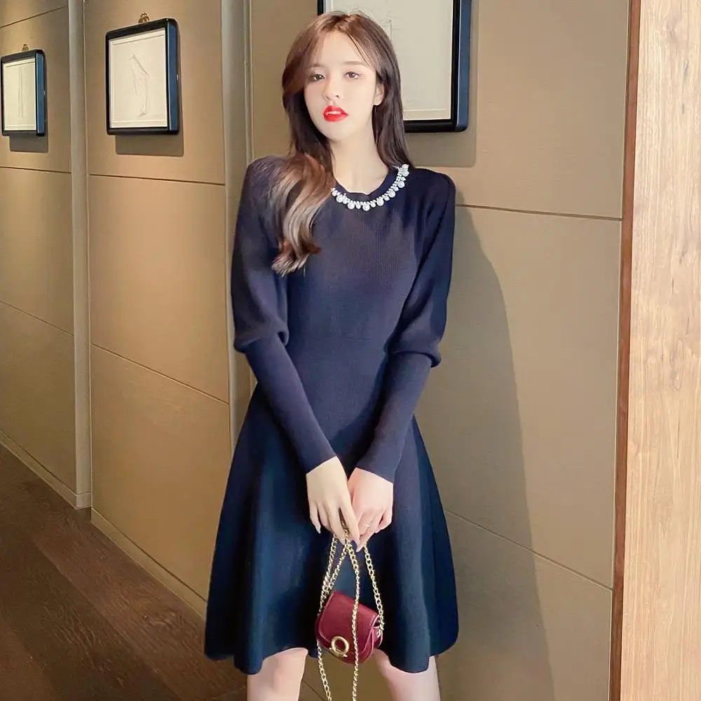 

Elegant Pearls O-Neck Puff Sleeve Women Sweater Dress 2020 Autumn Winter Slim Stretch A-Line Knitted Dress Ladies Office Dresses