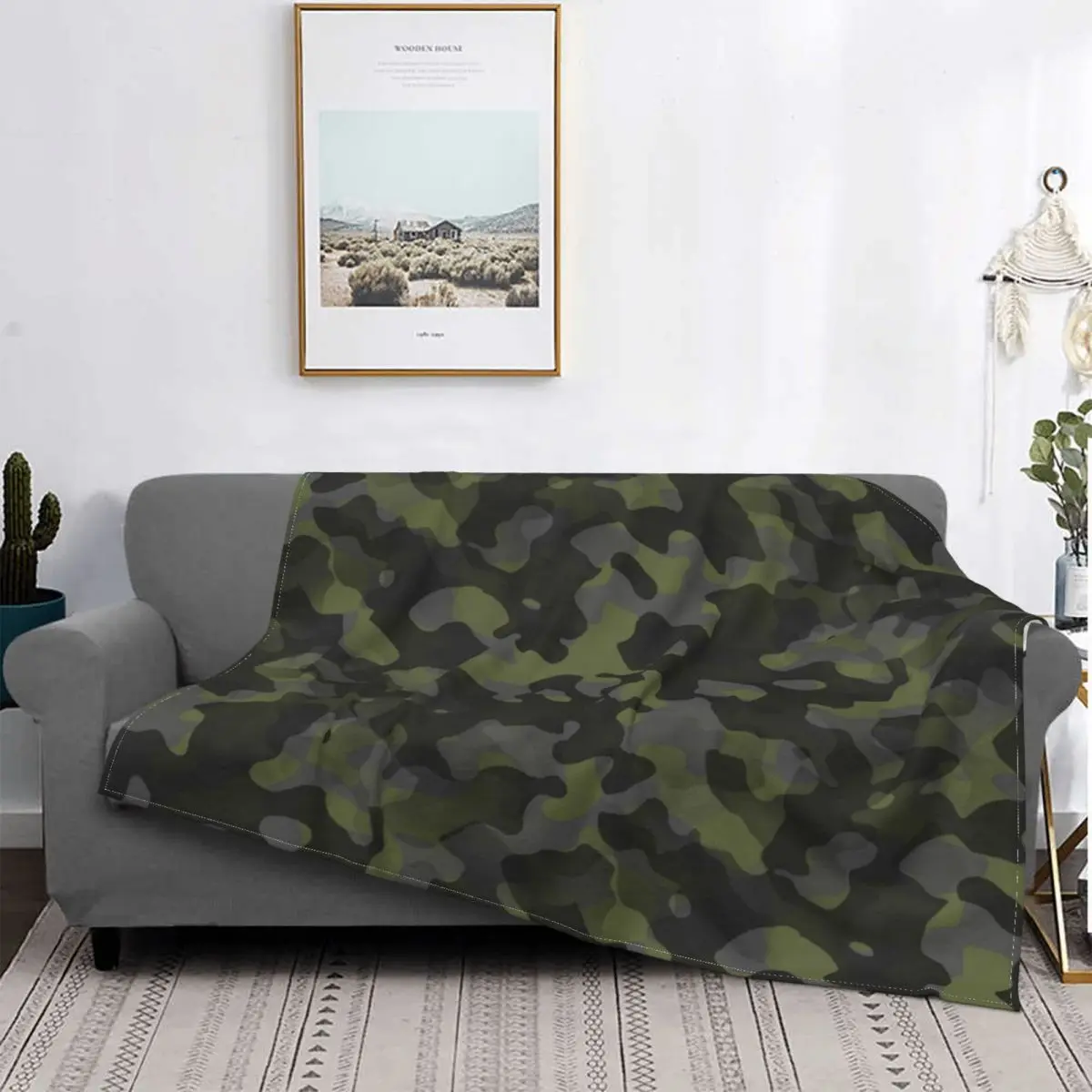 

Green Camouflage Camo Blanket Fleece Autumn/Winter Popular Armed Portable Soft Throw Blanket for Home Travel Rug Piece