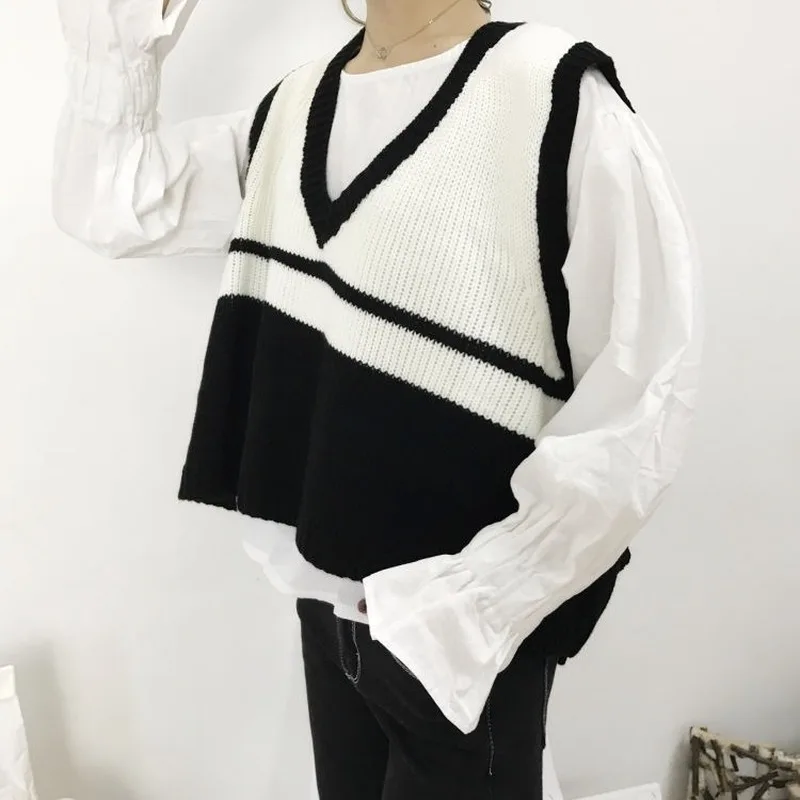 

Women Sweater Vest Striped Loose Simple Knitted Sleeveless Sweaters Male Korean Preppy Style Students Autumn Retro All-match New