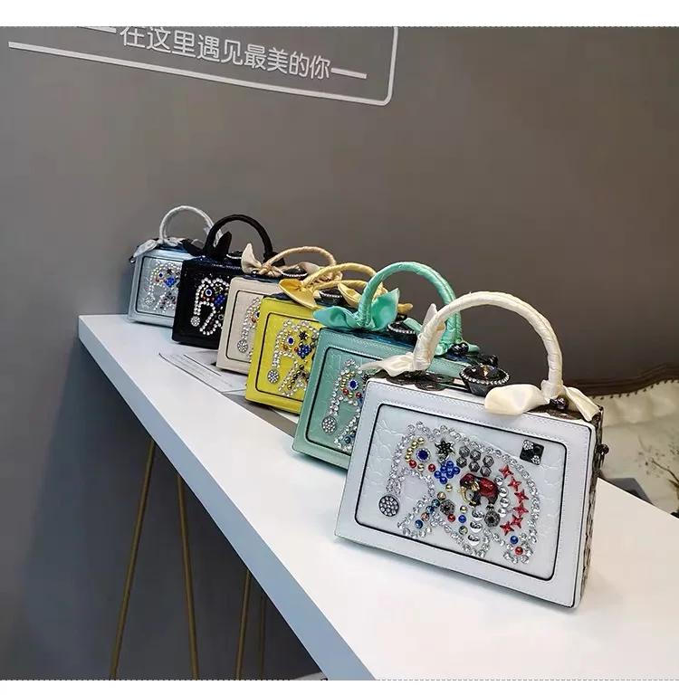 Высококачественная брендовая маленькая квадратная сумка со стразами новая