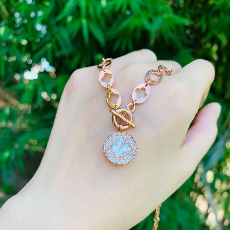 

Pendant Necklace Clover JEWELRI FOR WOMAN Crystal Shining Jewelry High-Quality CHAIN NECKLAC New 2021 ACCESSORI