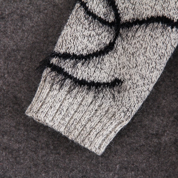 Размера плюс в стиле граффити и принтом с героями из мультфильма модный кардиган