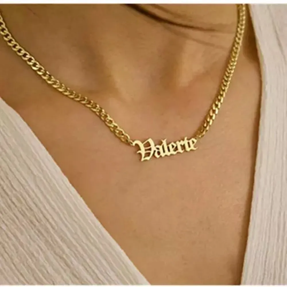 AurolaCo collana con nome personalizzato collana con nome inglese antico personalizzato collana con catena cubana in oro in acciaio inossidabile per donna uomo regali