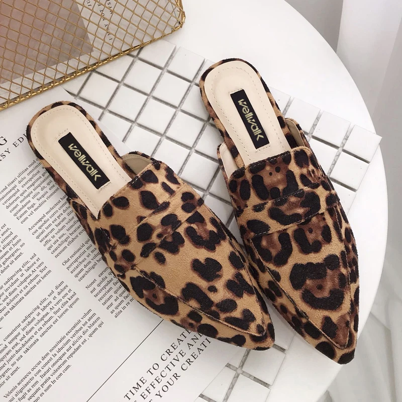Женские леопардовые шлепанцы без задника на плоской подошве с острым носком и