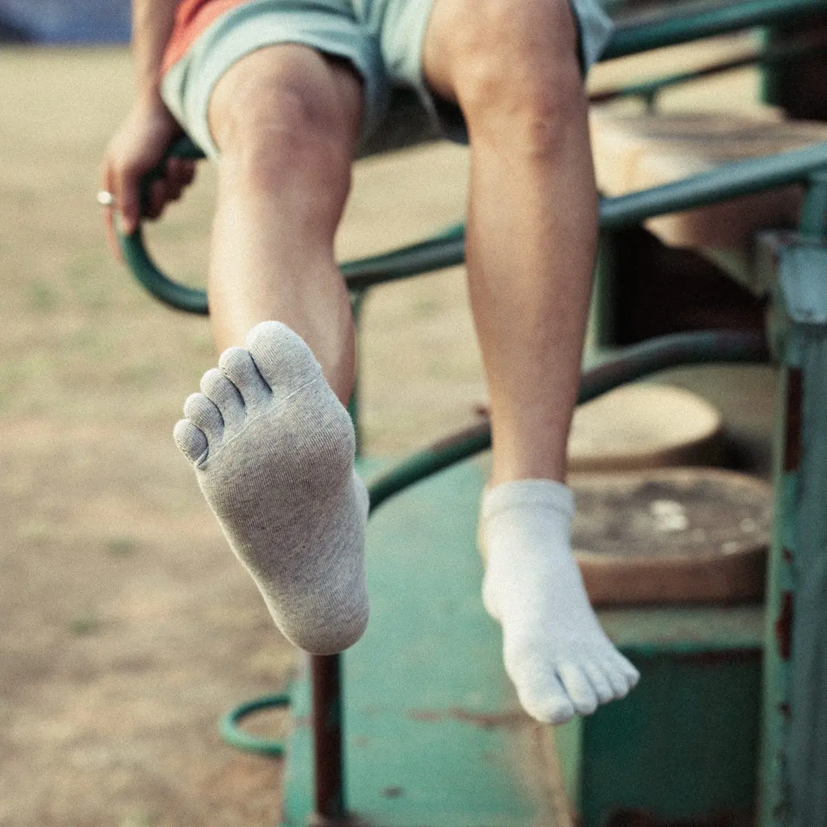 Носки мужские с пятью пальцами дышащие хлопковые однотонные для бега спорта