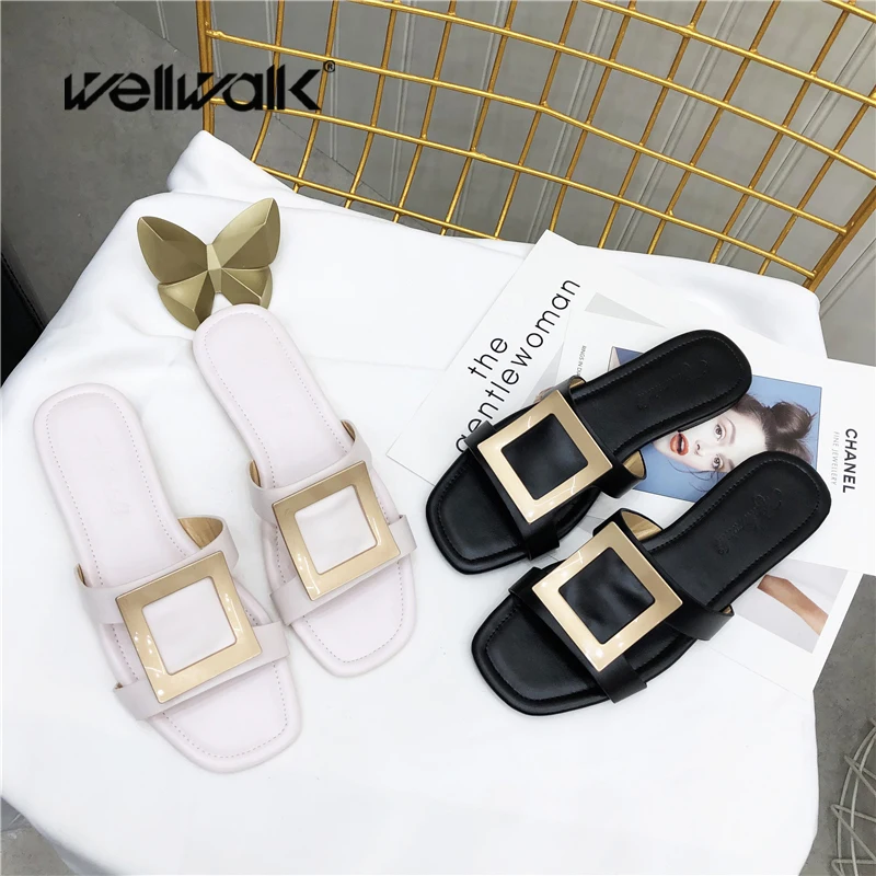 Домашние тапочки модные шлепанцы с пряжкой женские летние на плоской подошве