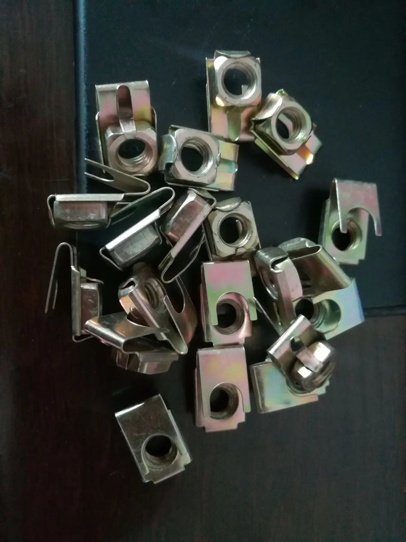 

Фиксированный кузов автомобиля 8 мм винт M8 гайка Автомобильный номерной знак металлический U-образный крепежный зажим