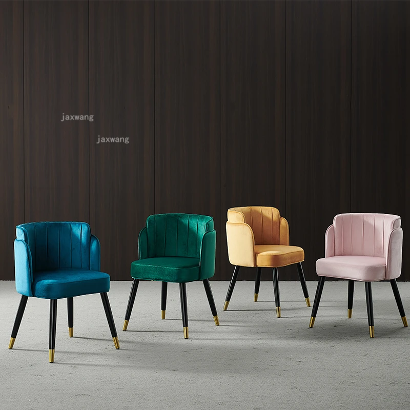 Светильник лья обеденные деревянные со спинкой в скандинавском стиле |