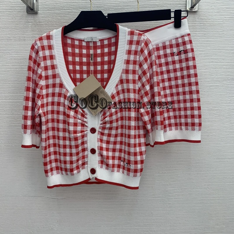 

luxury design 21 Summer two piece outfits set for women Plaid knitted Short Sleeves deep V Cardigan shirt High Waist Slim Shorts