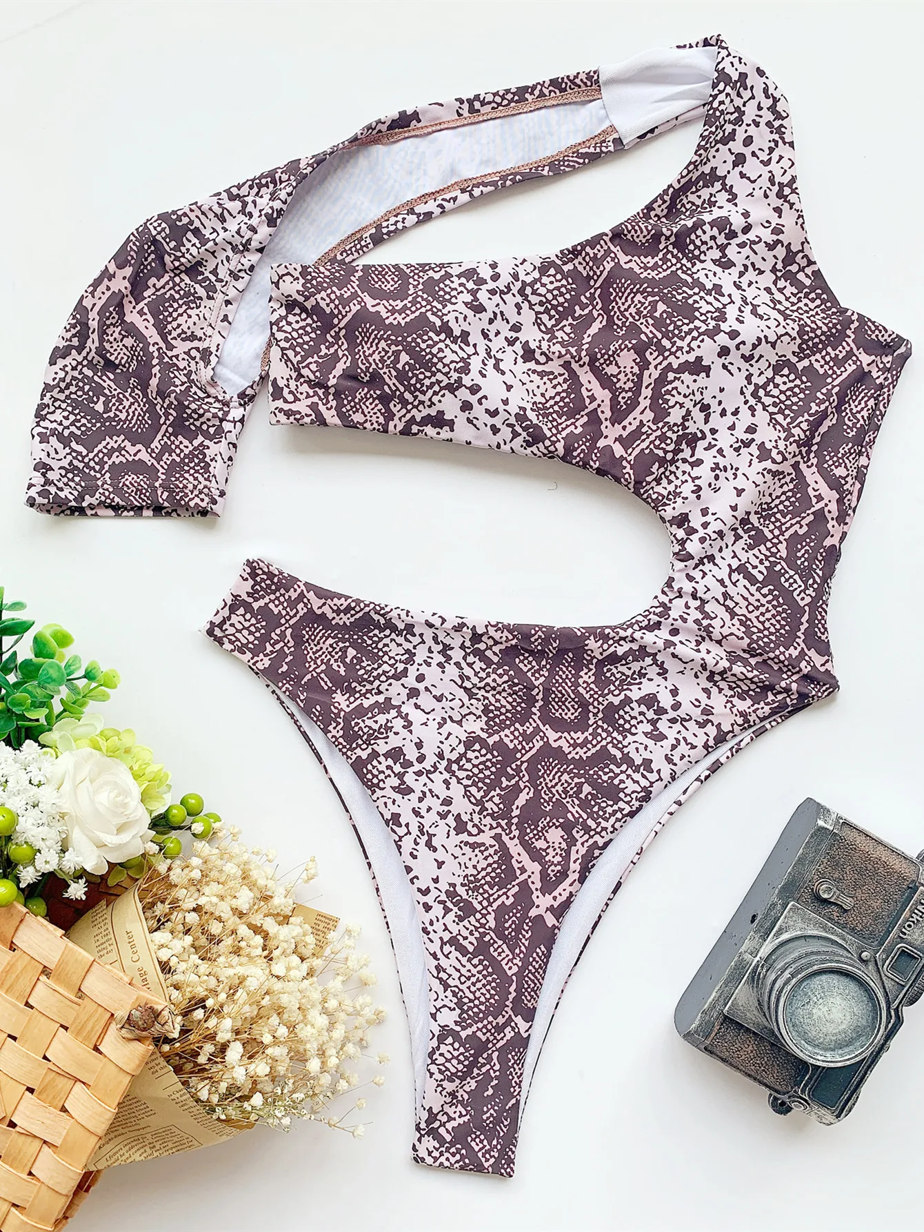 

Sexy Serpentine Printed One Piece Swimsuit Women 2021 Swimwear Female One Shoulder Tummy Cut Out Bather Bathing Swimsuit