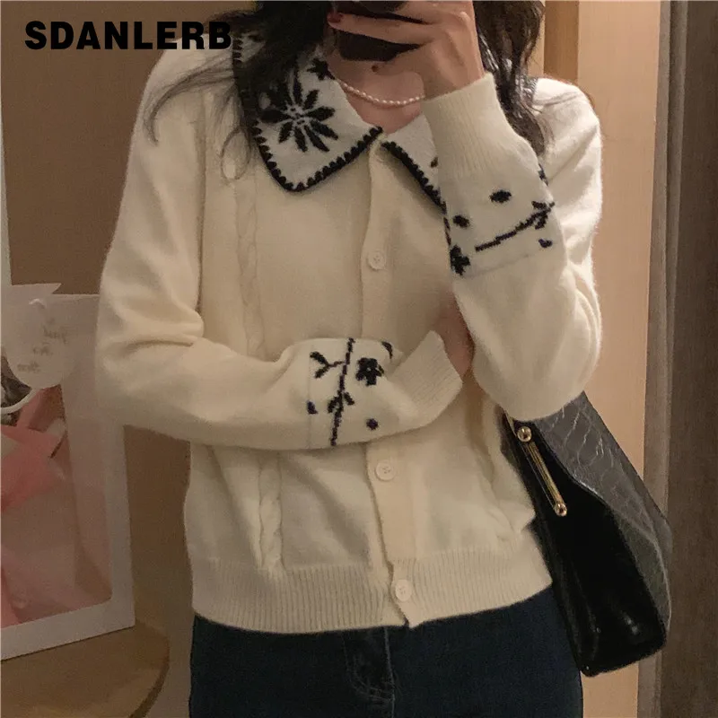 

Осенне-зимняя одежда, вязаный кардиган с длинным рукавом, пальто с кукольным воротником и милыми цветами, свободный облегающий и универсаль...