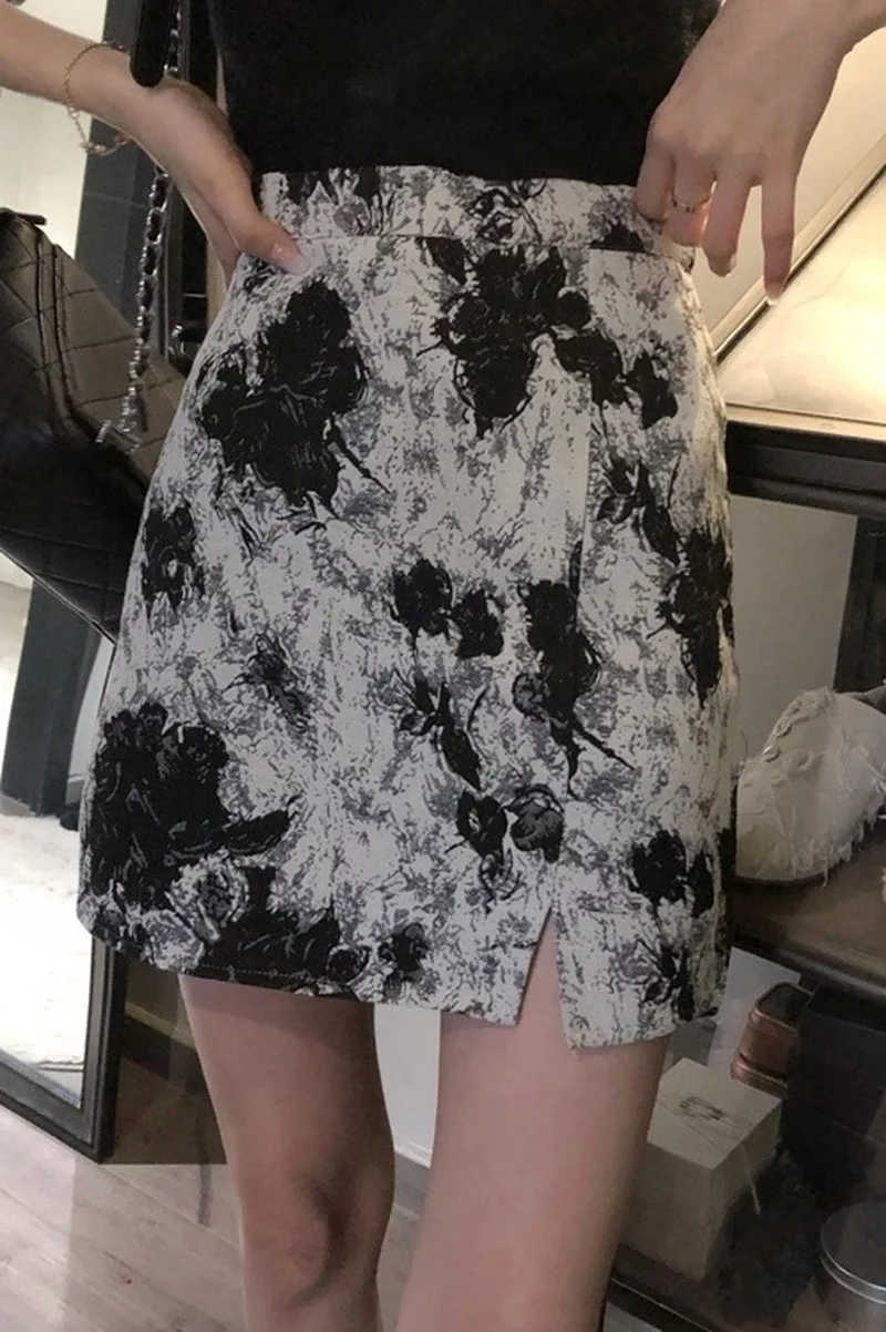 

Half-length skirt female summer split A-line skirt high waist and thin temperament package hip skirt small design short skirt